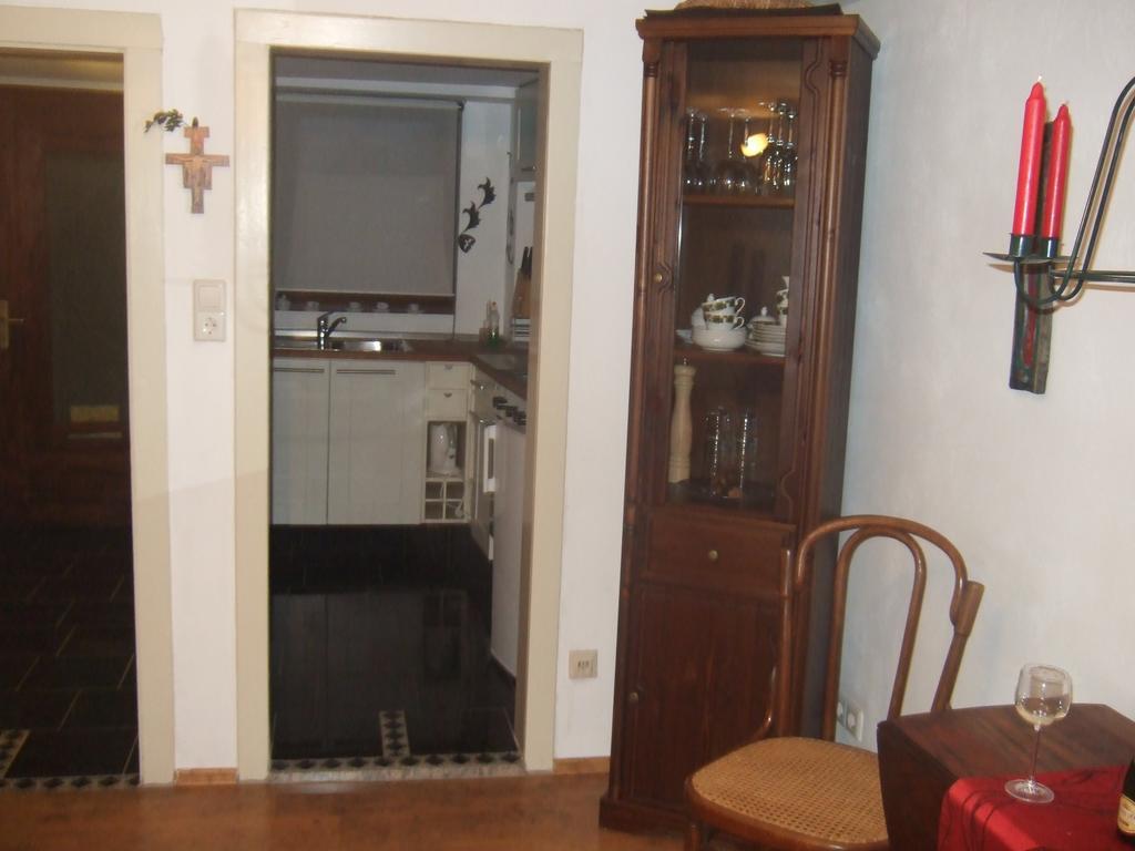 Kleines Winzerhauschen Vila Bremm Quarto foto